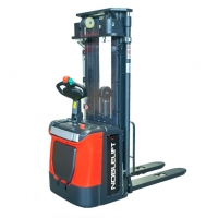 PS 12-20N全電動(dòng)常規(guī)型堆高車(chē)，諾力電動(dòng)堆高車(chē)